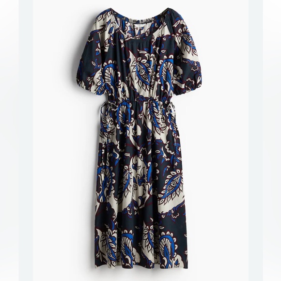 H&M Dresses & Skirts - H&M Blue and White Patterned Dress